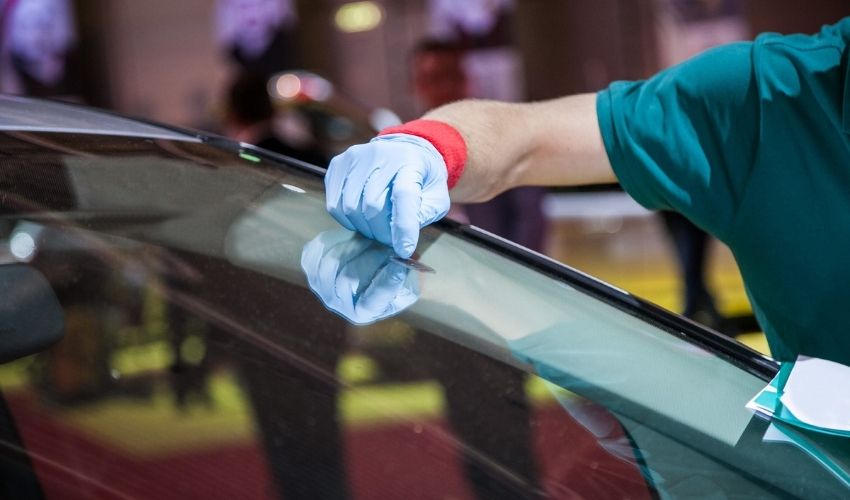 Auto Glass Steam Removal