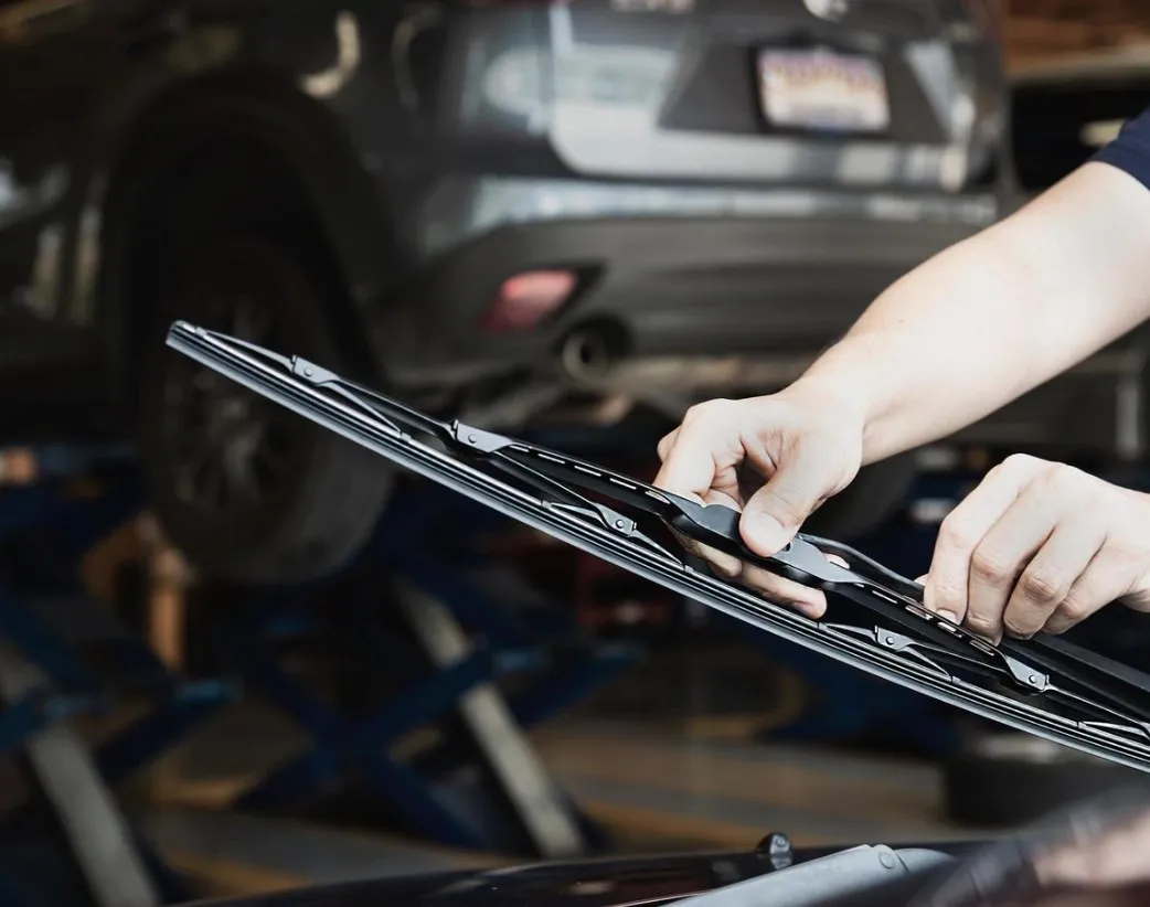 Car Wiper Blade Repairing
