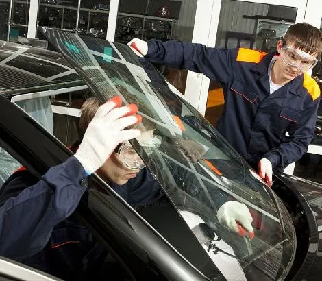 Car Front Glass Installation