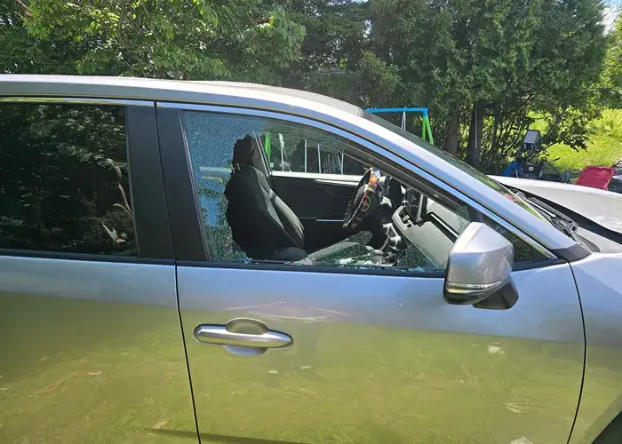 Front Passenger Window Glass Creak In Abu Dhabi